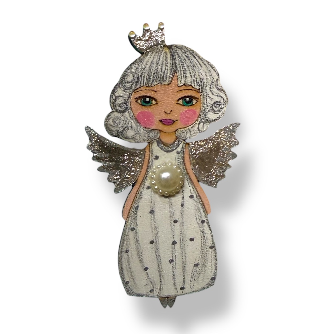 Pross Ingel hõbetiibadega